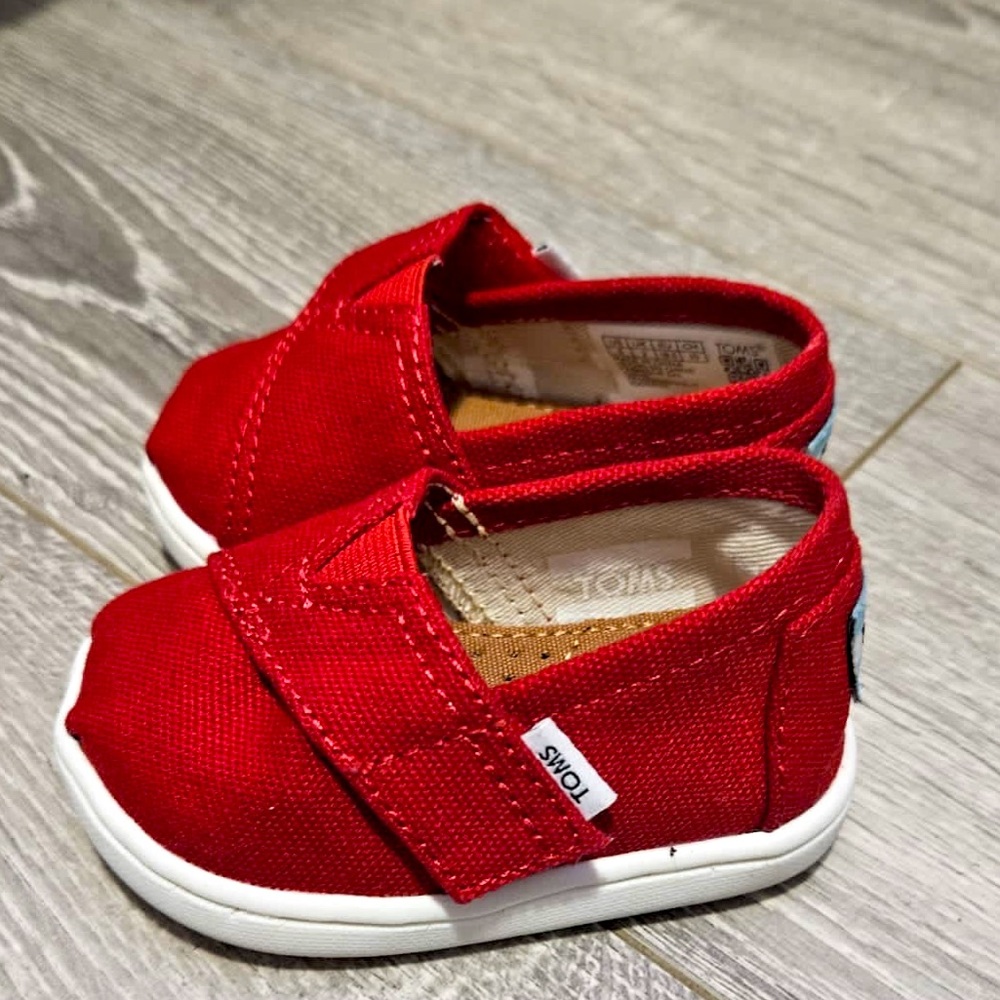 Tom’s Alpargata Slip On shoes, Red infant size 3
